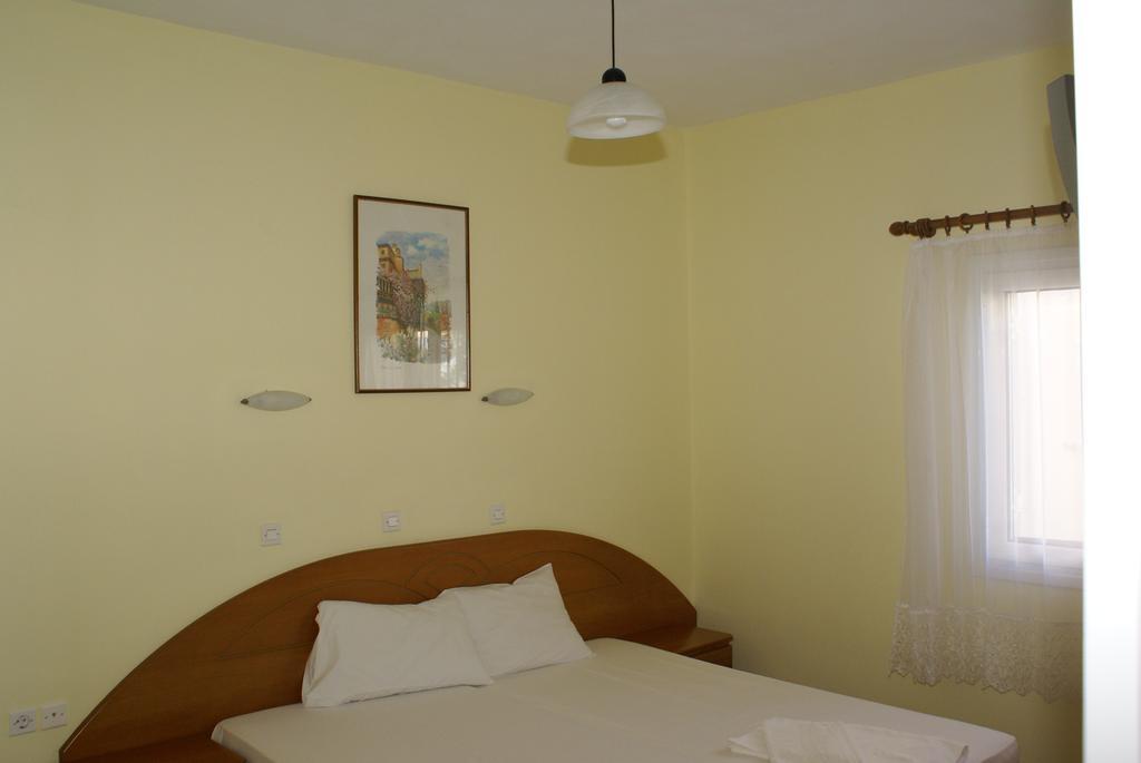Andrianna Apartments Ammoudia Room photo