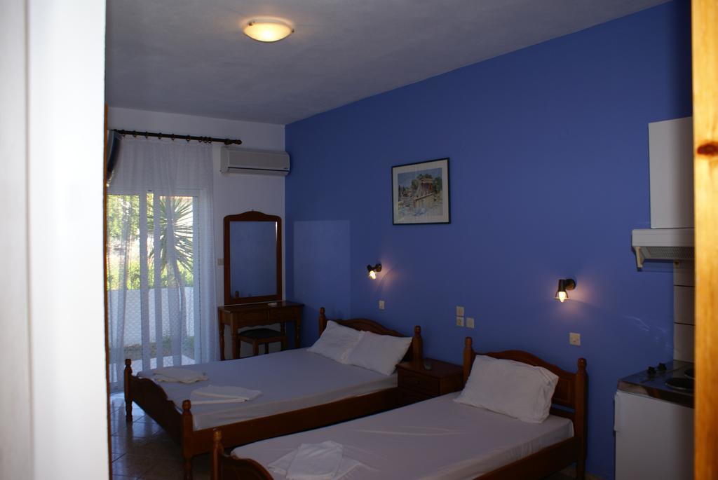Andrianna Apartments Ammoudia Room photo